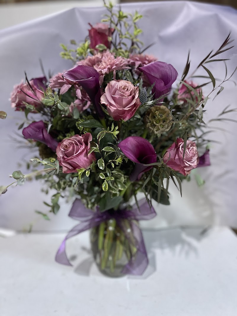 Lizzi Belle Designs florist in Lesslie SC